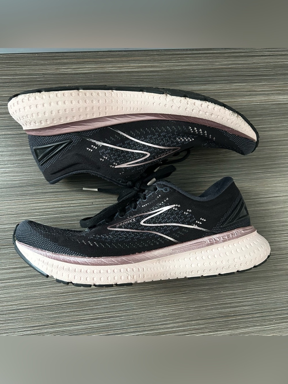 Brooks Glycerin 19 Running Shoes Womens 7 Black Metallic Pink Rose Gold Sneaker
